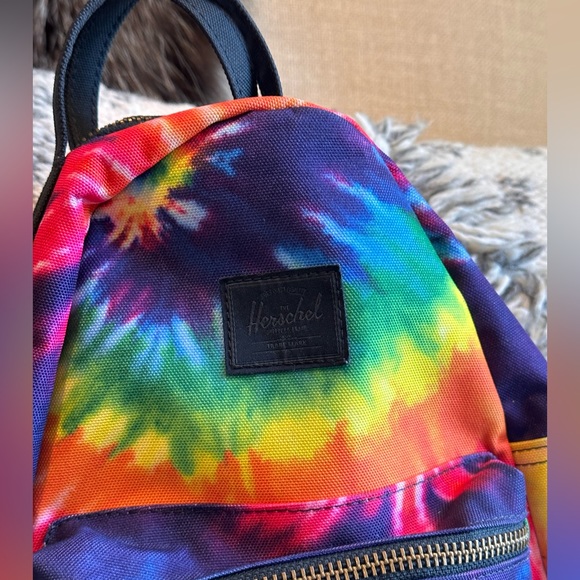 mini hershcel back pack rainbow tie-dye - Picture 6 of 10